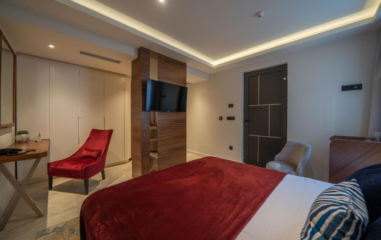 Boutique Hotel R Palazzo Котор Екстер'єр фото